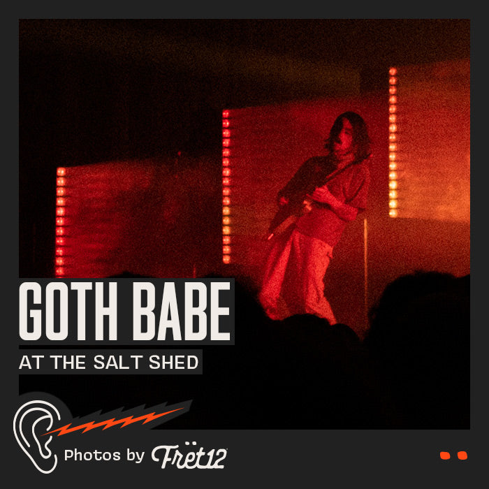 Live Gallery: Goth Babe 