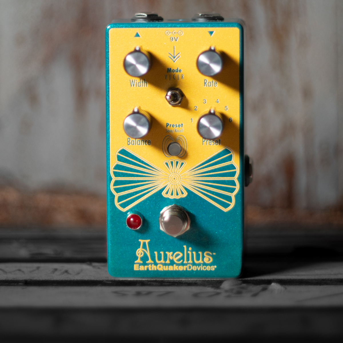 EARTHQUAKER DEVICES AURELIUS PEDAL – FRET12