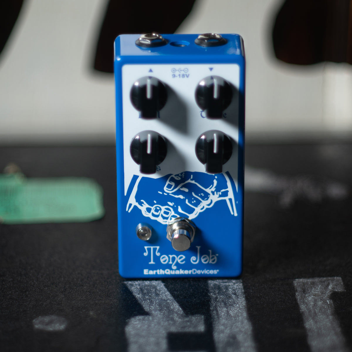 stereo eq pedal Earthquaker Devices Tone Job V2 EQ And Boost Pedal