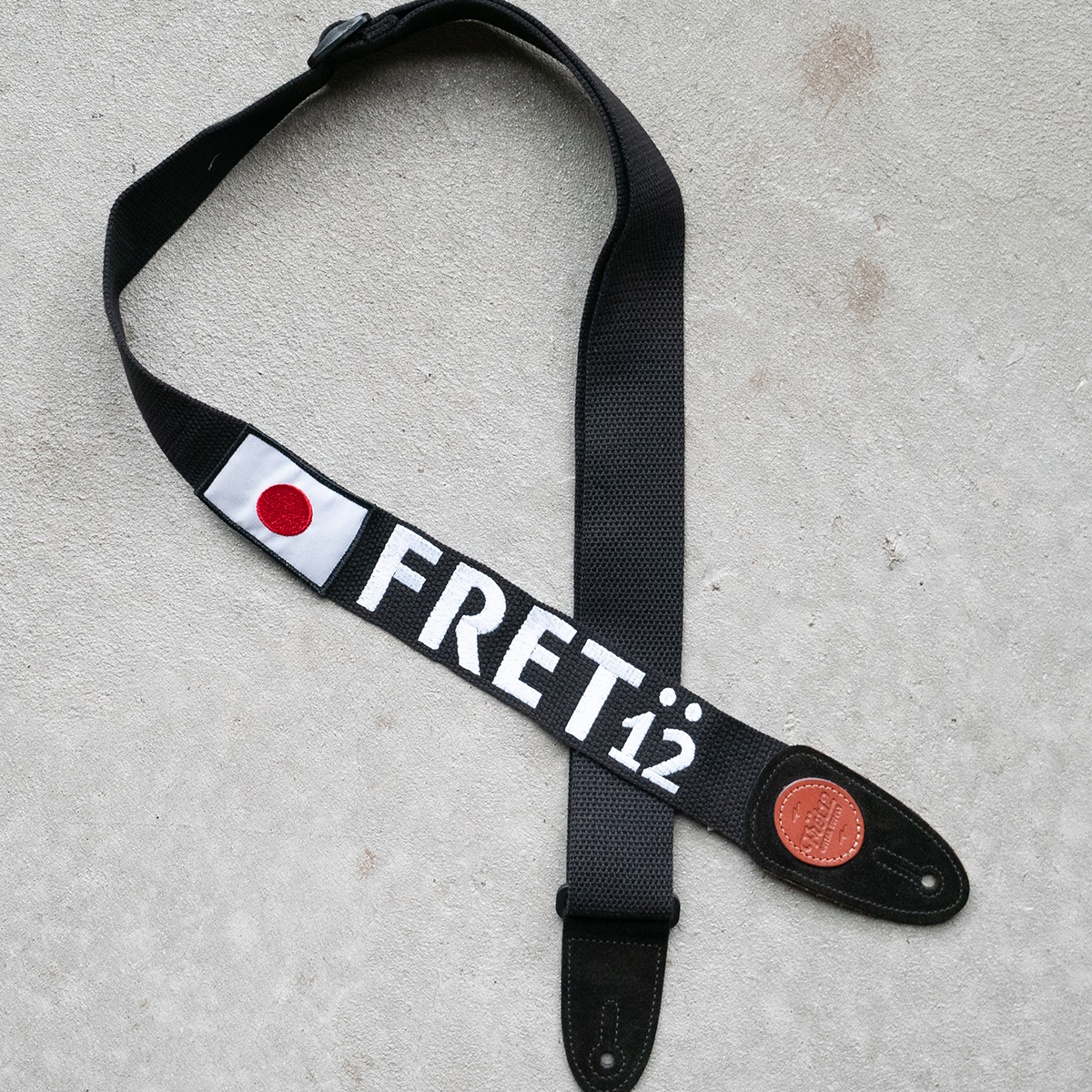 【Shapes Studio】VINTAGE STRAP BELTブレスレット Leather-and-Metal-Buckle-