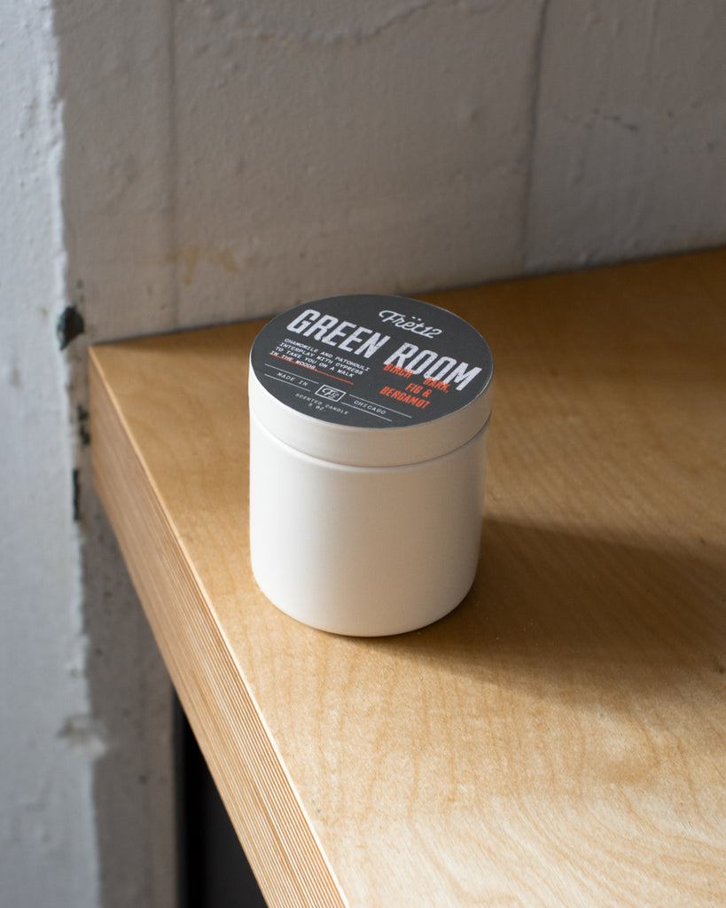 Small 8 oz FRET12 Green Room Candle