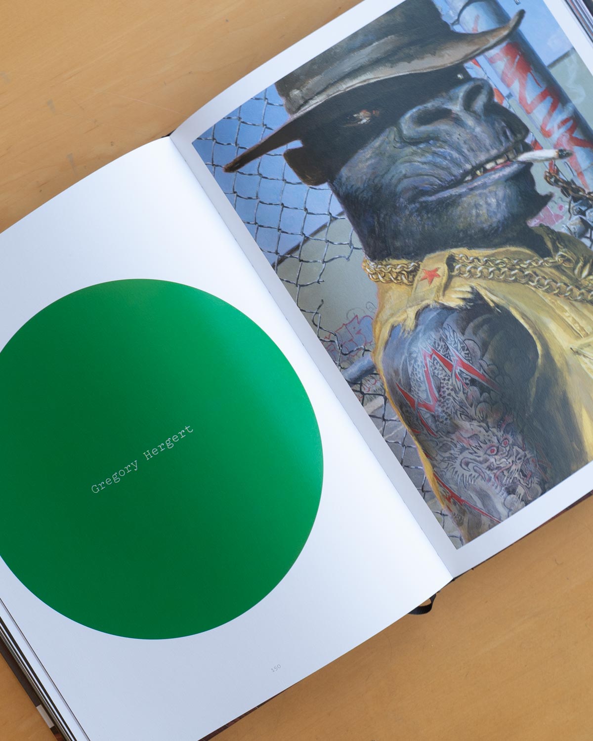 THE GORILLAZ ART BOOK [ALT. COVER 1] – FRET12