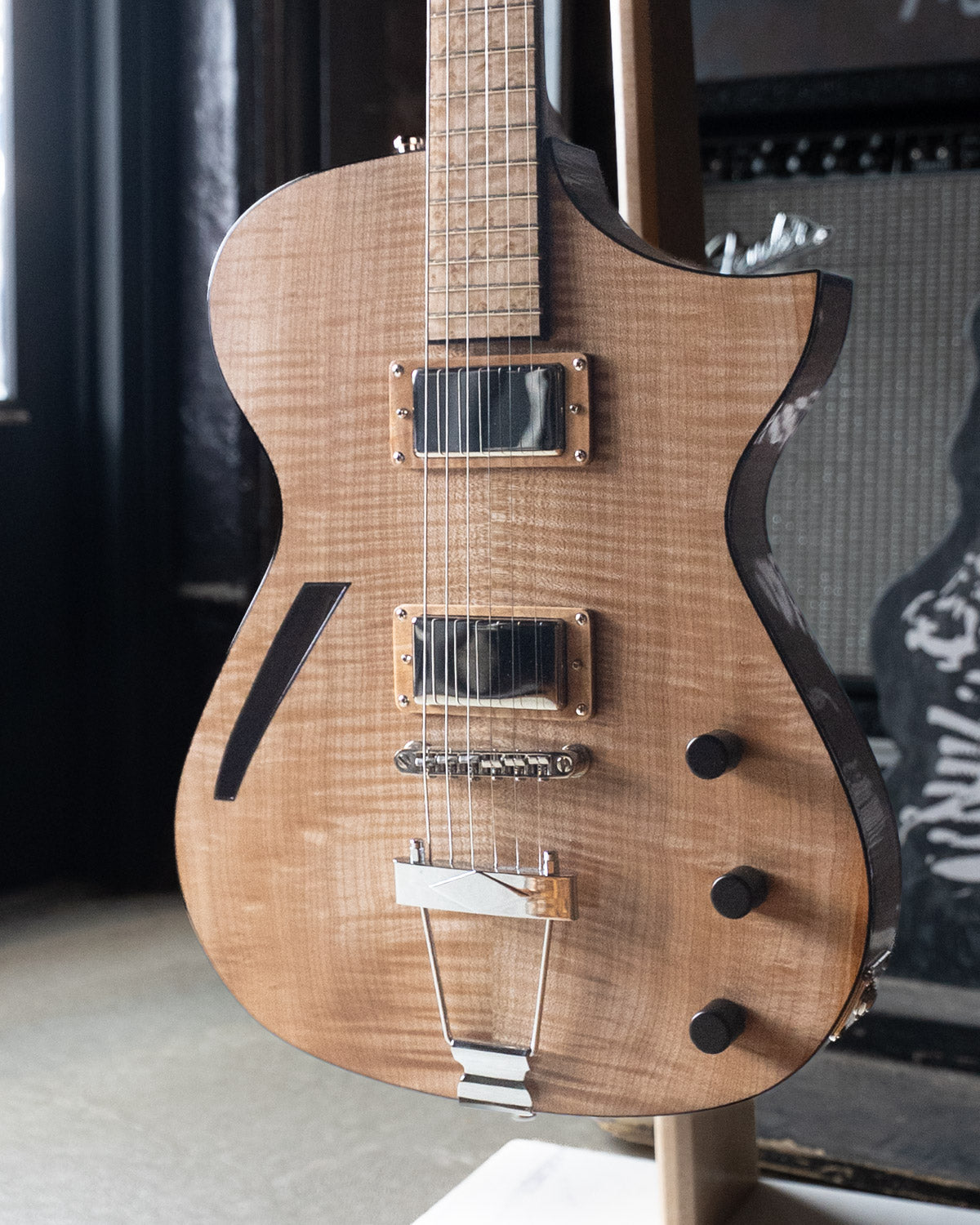 MachMachines Cuyler Model Hollow-Body Electric Guitar
