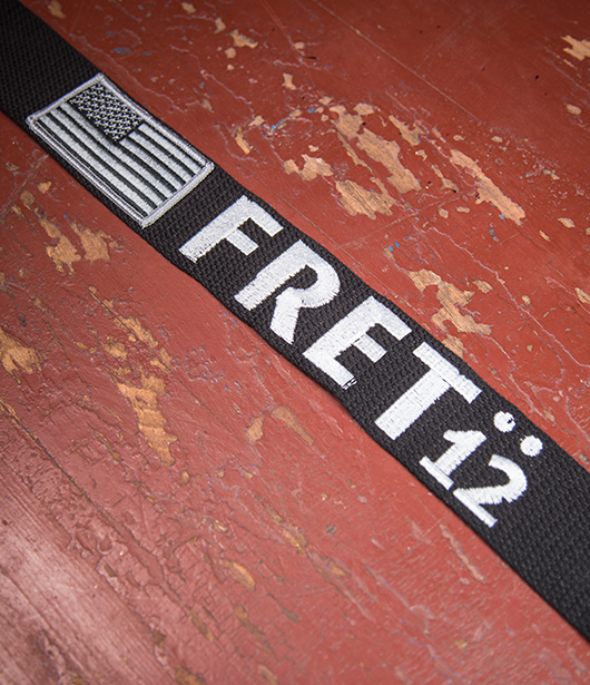 FRET12 MONOCHROME FLAG GUITAR STRAP